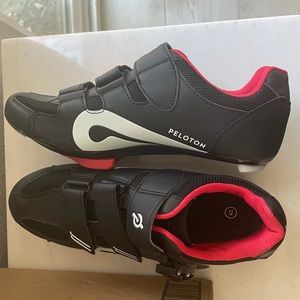Peloton cycling shoes size 42 (men’s 9-9.5) - Like New